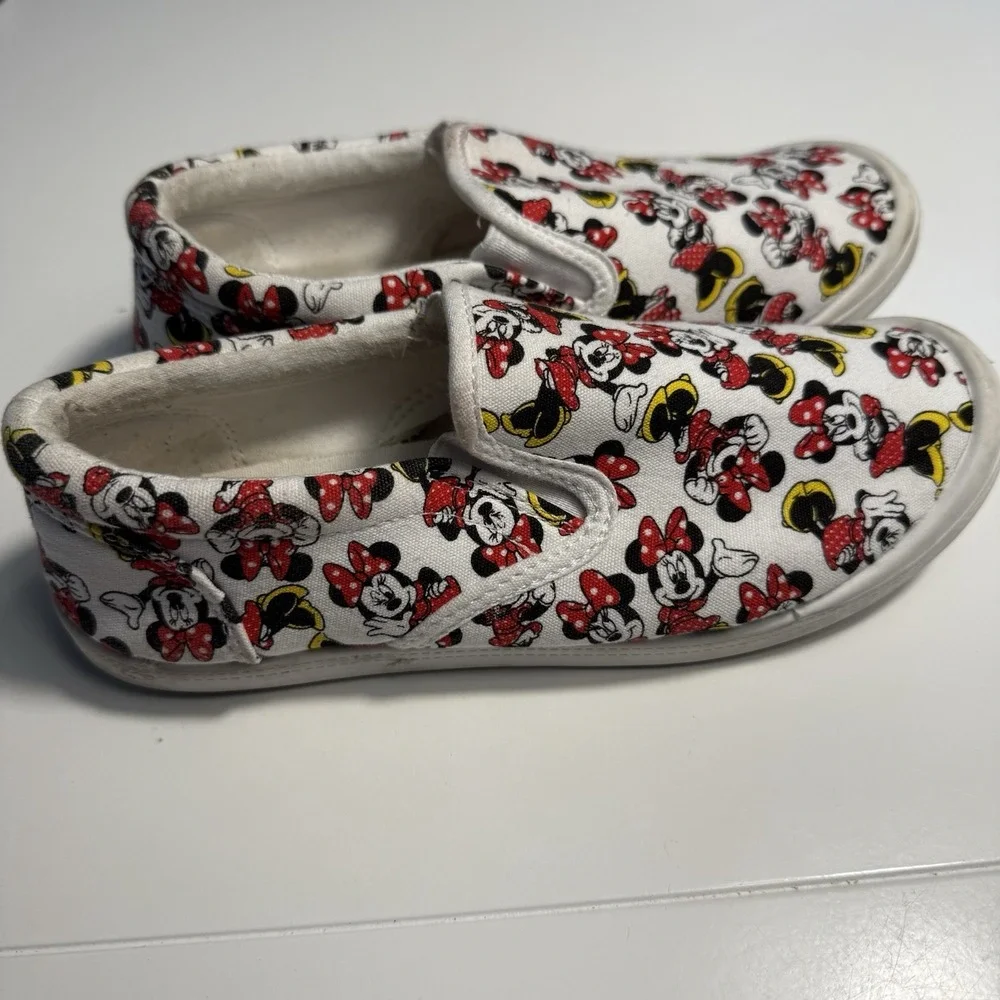 Disney Minnie Mouse Slip-On Canvas Loafers Sneakers, Women's Size 6